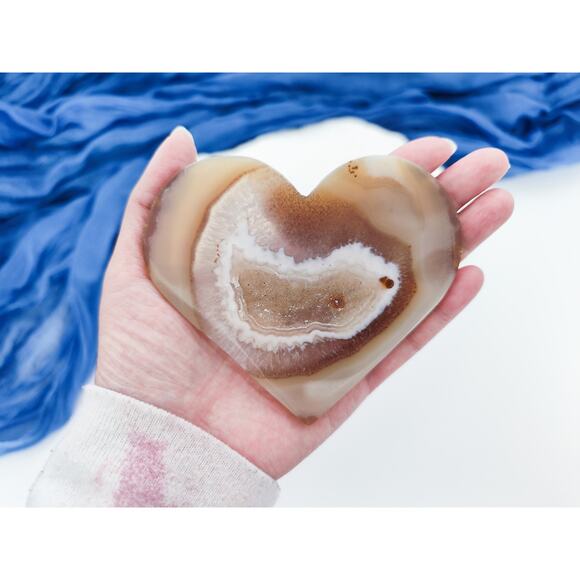 Druzy Agate Flat Heart Crystal Carving - Picture 8 of 11